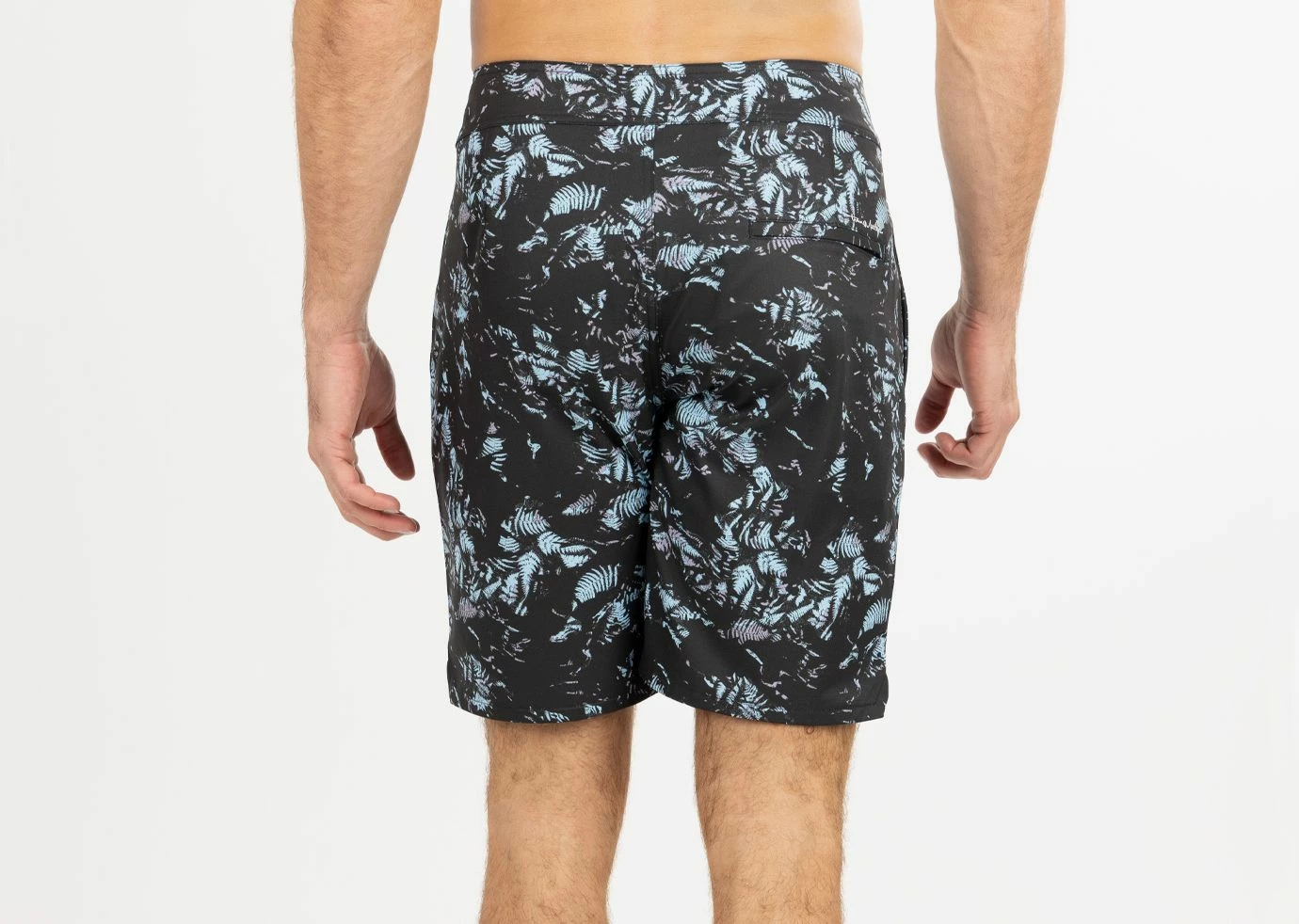 TravisMathew Men's INAMINIT Golf Boardshorts For Men Black 4 TravisMathew Men's INAMINIT Golf Boardshorts For Men Black - Image 2